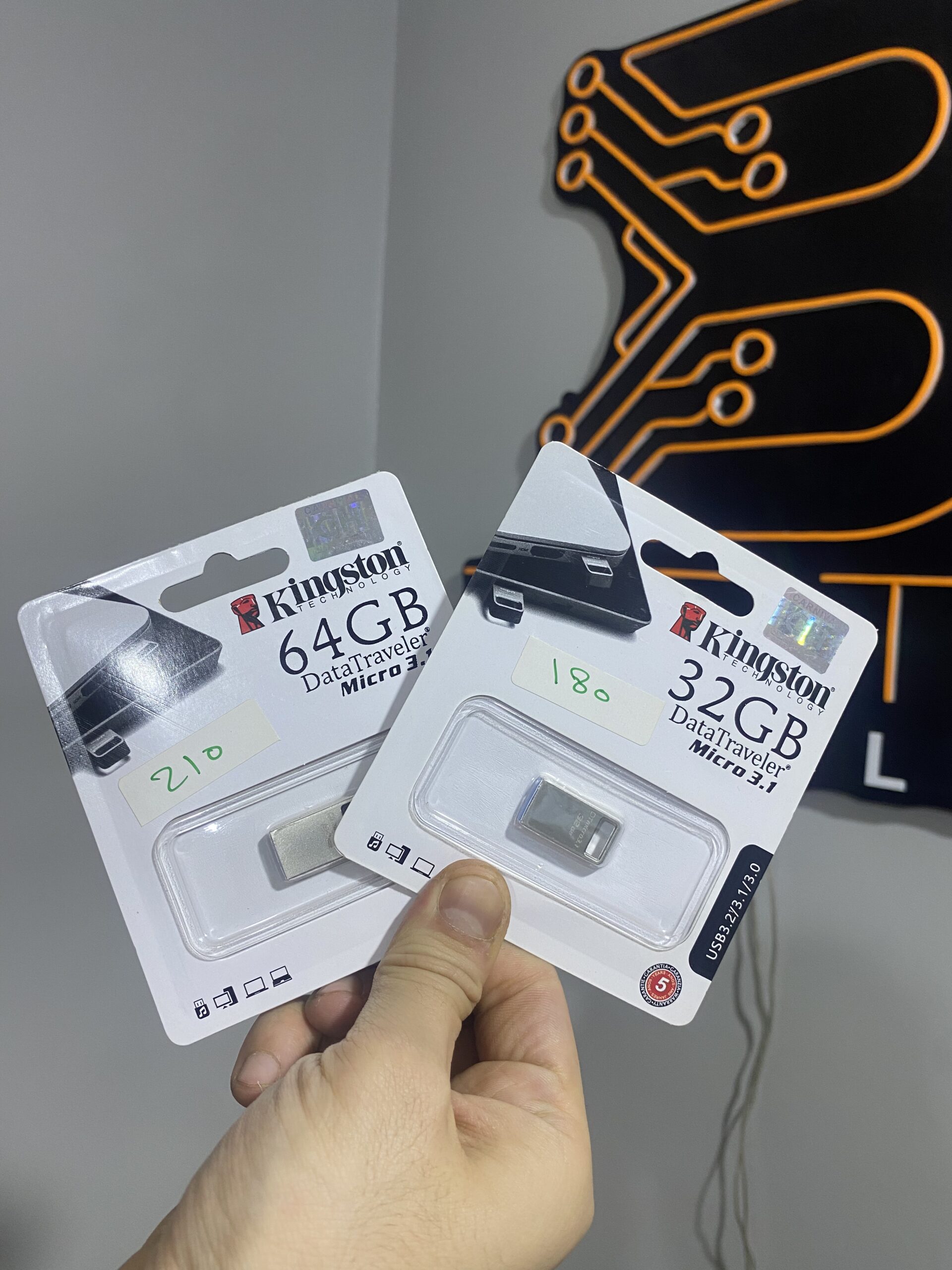 IMG_6427_4 Kingston DataTraveler Micro 3.1